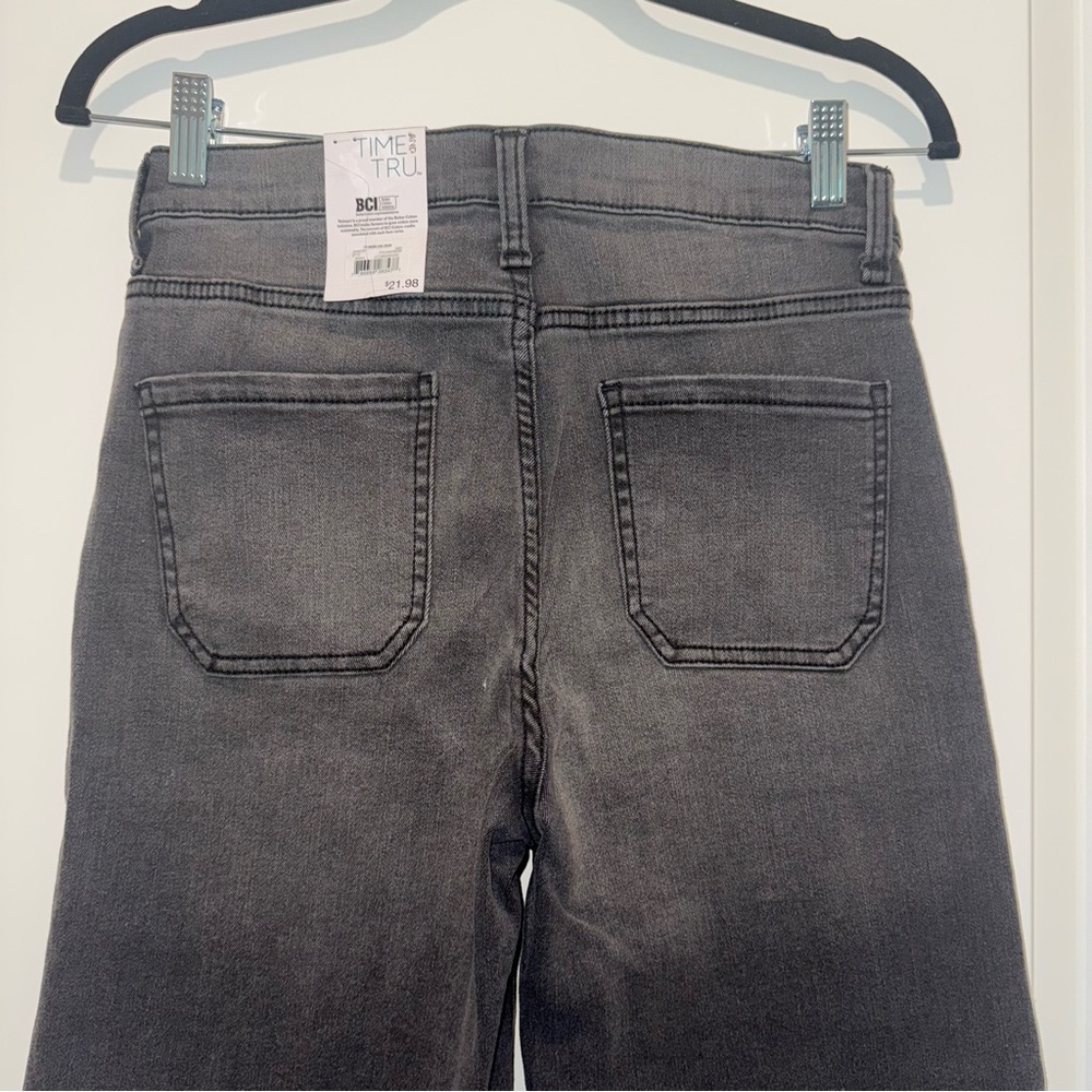 NWT Gray High Rise Wide Leg Cropped Jeans